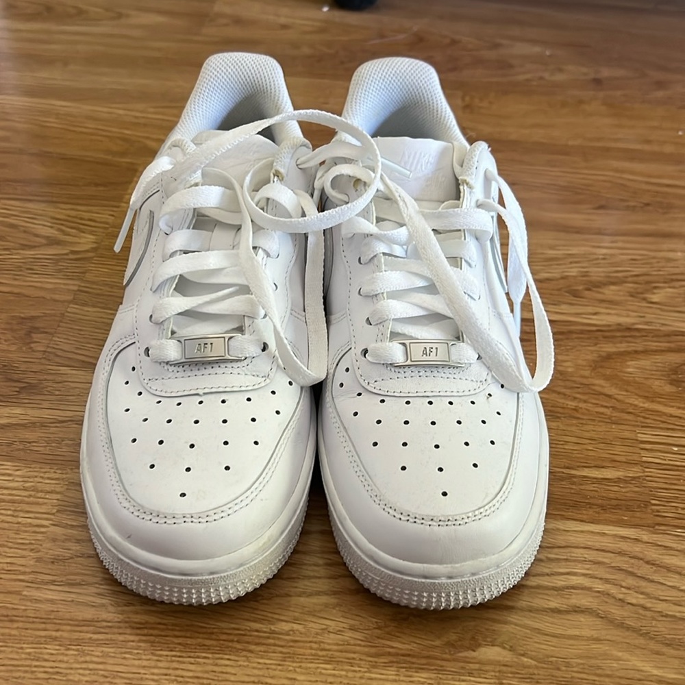 Nike Women Air force 1 ‘07 Size 7
